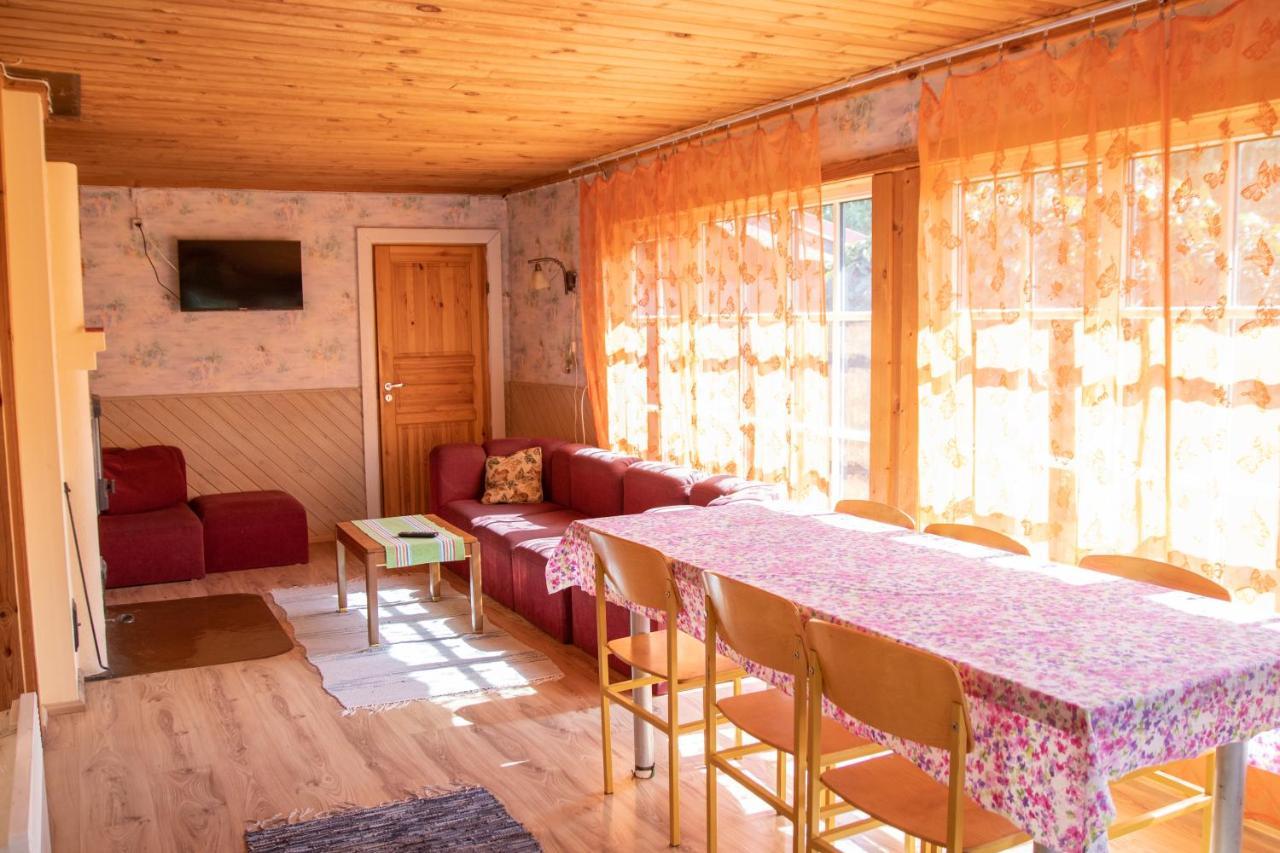 Maarjamaee Holiday House Rapina Exterior photo